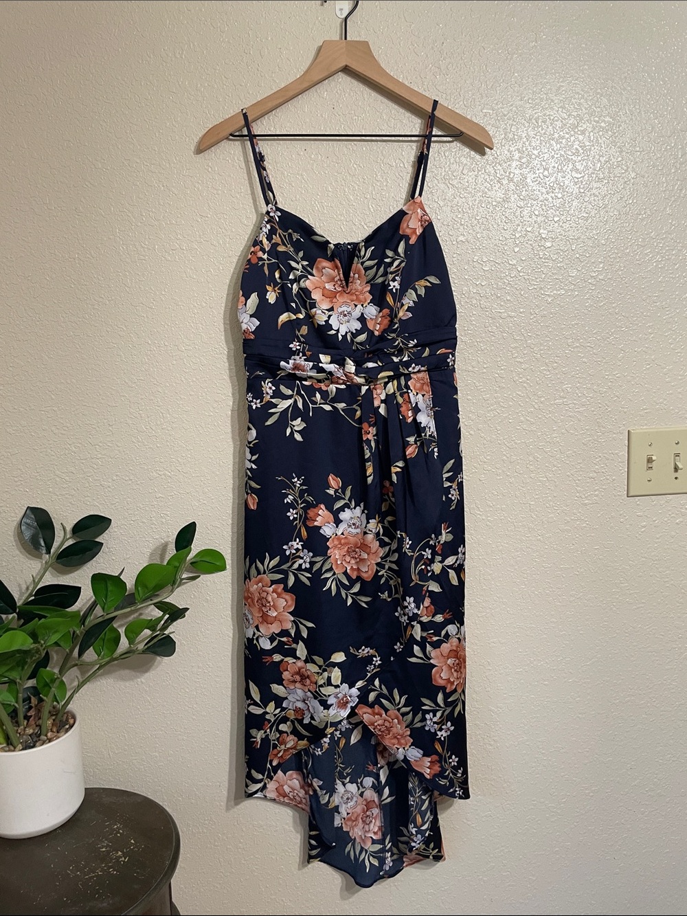 Women’s Navy Floral Spaghetti Strap Midi Dress